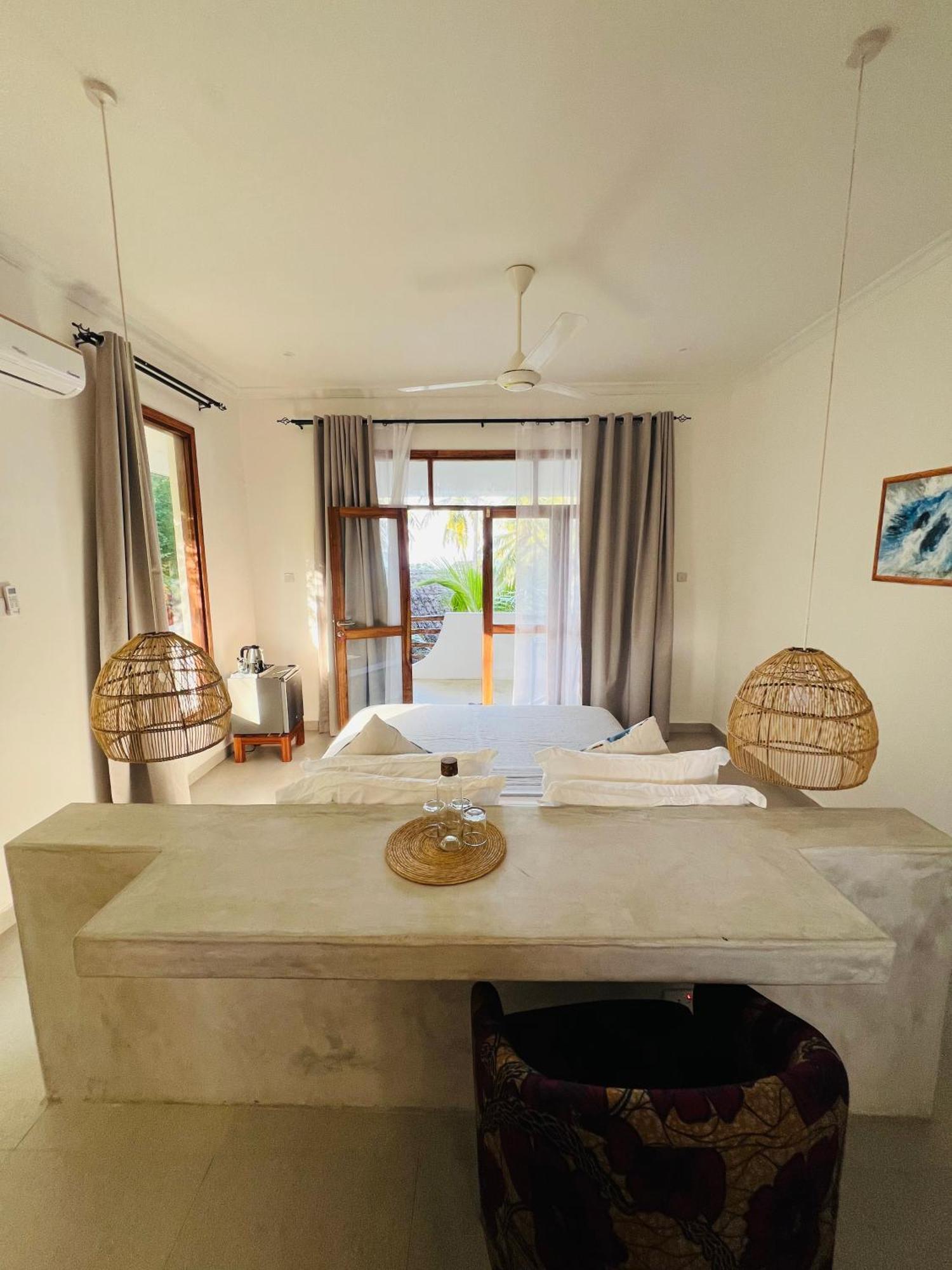 Mnana Beach Bungalows Pingwe Εξωτερικό φωτογραφία